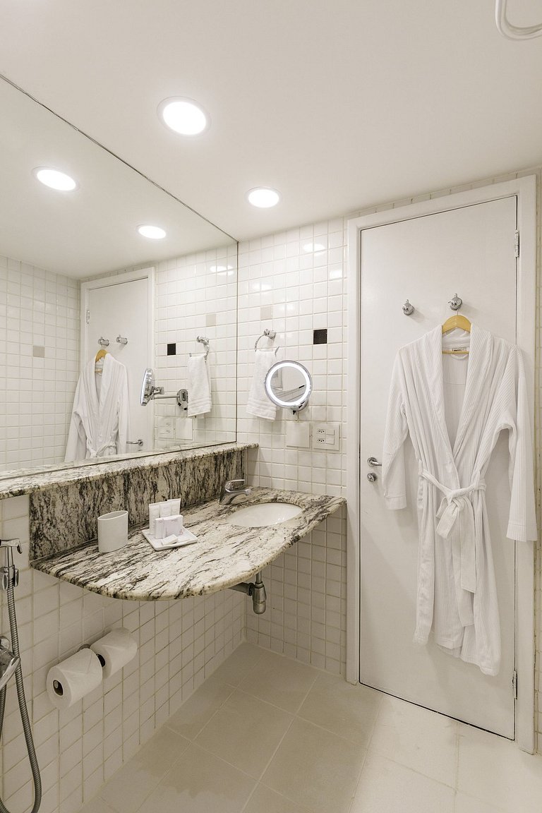 Suite de hotel ampla 400 metros da praia